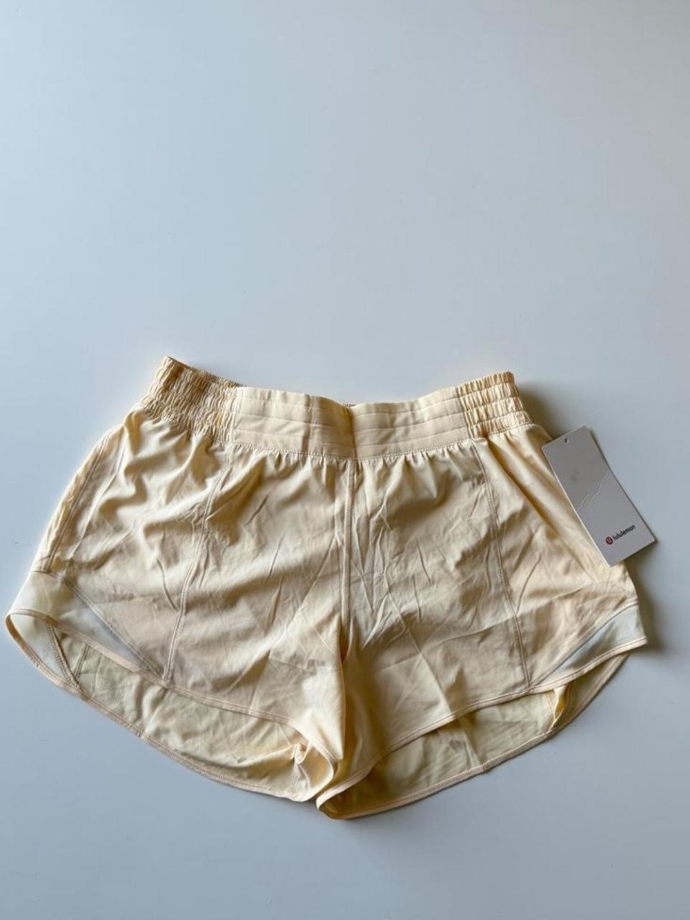 Lululemon butter cream shorty hot shorts 4” size 12
